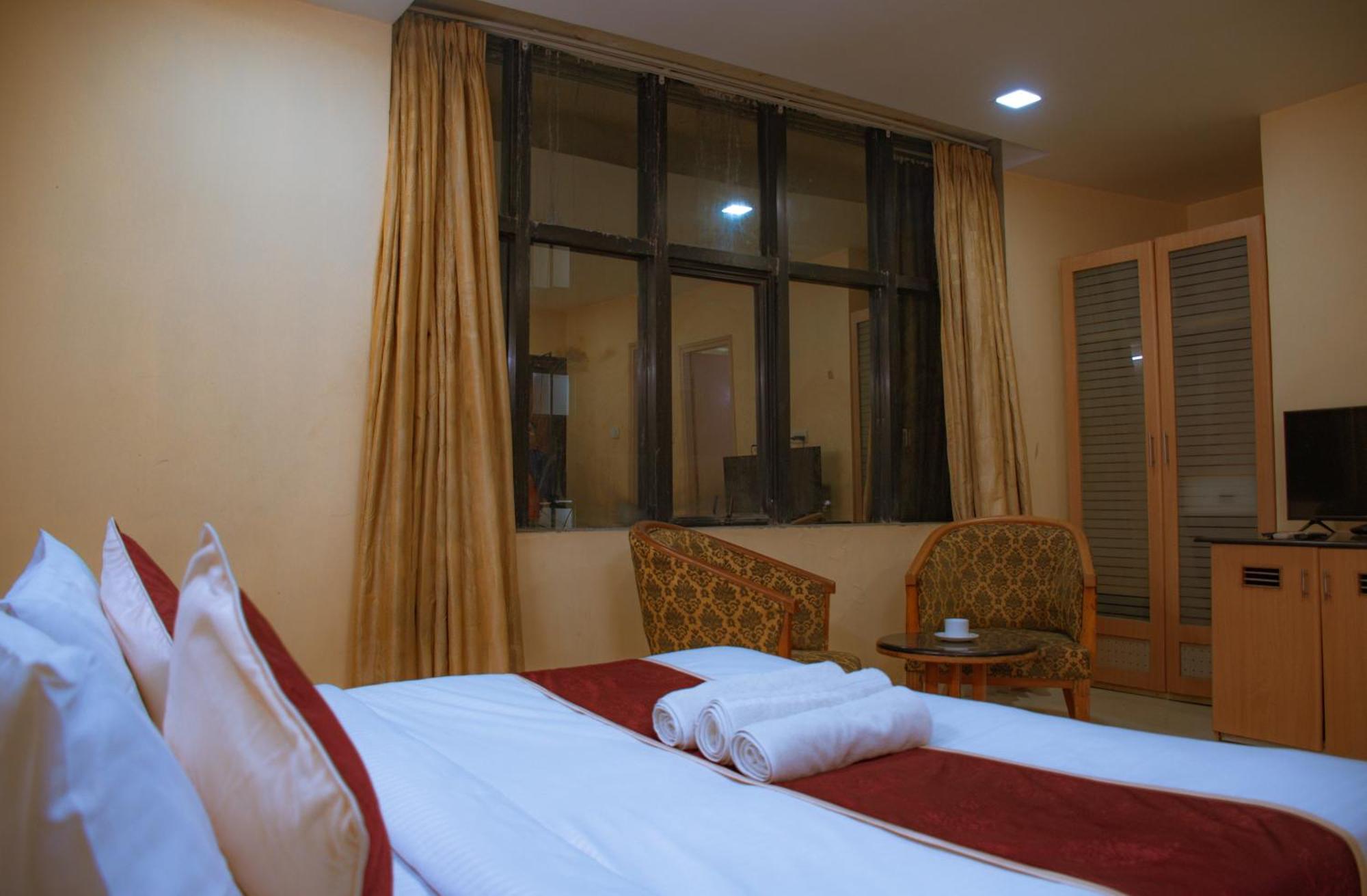 Naksha Tree Hotels - Mogappair Chennai Exterior foto